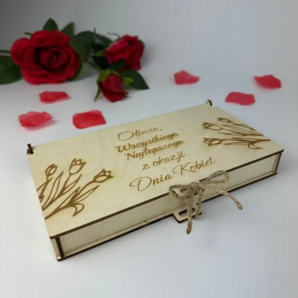 Personalizowne Pudełeczko: Dzień Kobiet (Tulipan)