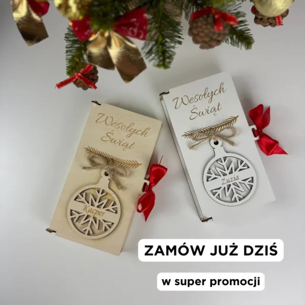 Pudełeczko prezentowe z życzeniami i bombką 2w1